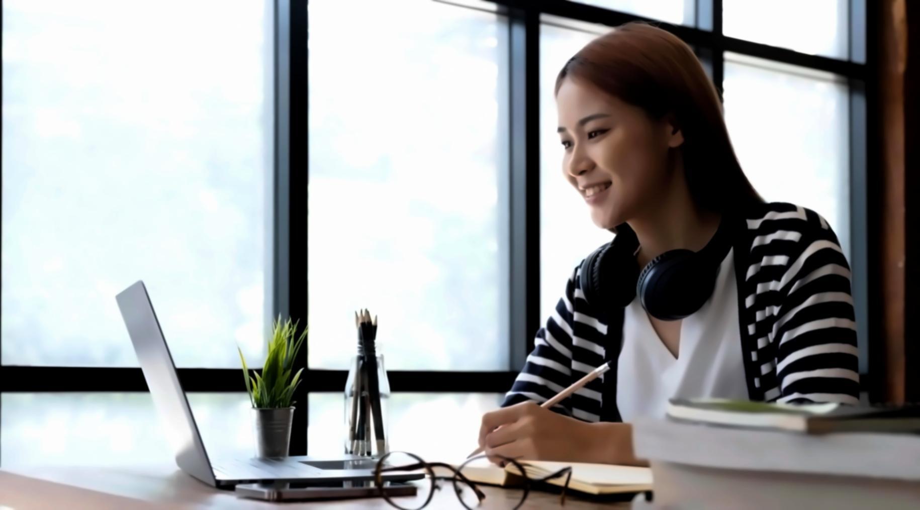 Strategische Finanzplanung und Budgetüberschuss-Management